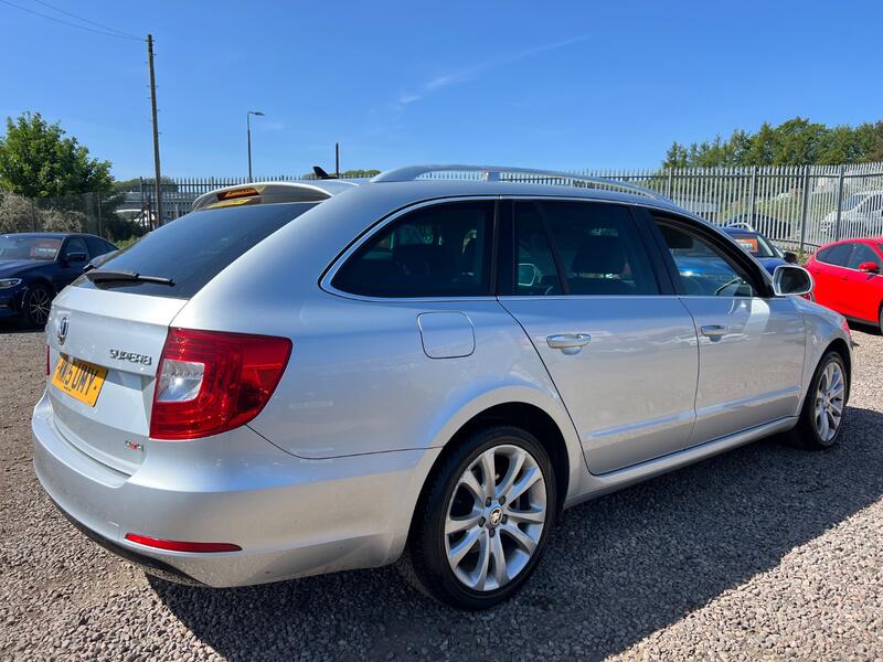 View SKODA SUPERB 2.0 TDI SE