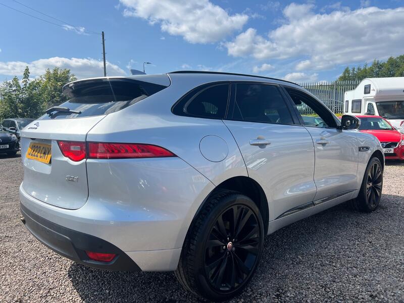 View JAGUAR F-PACE 2.0 D180 R-Sport